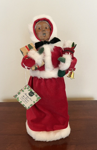 Byers' Choice African American Message Mrs. Claus