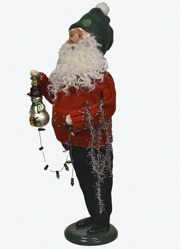 Decorating Santa by Byers' Choice
